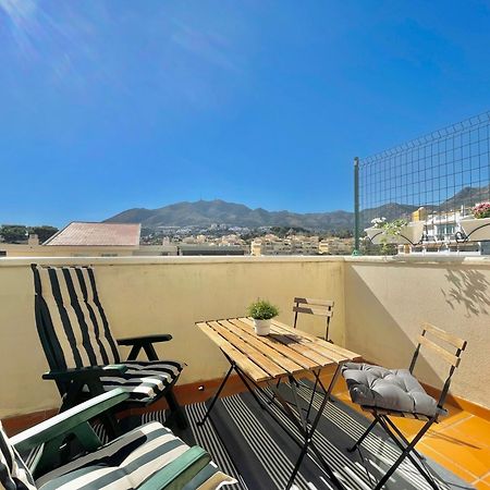 ベナルマデナLafrenchtouch - Torrequebrada 2Dorm Cerca Playaアパートメント エクステリア 写真